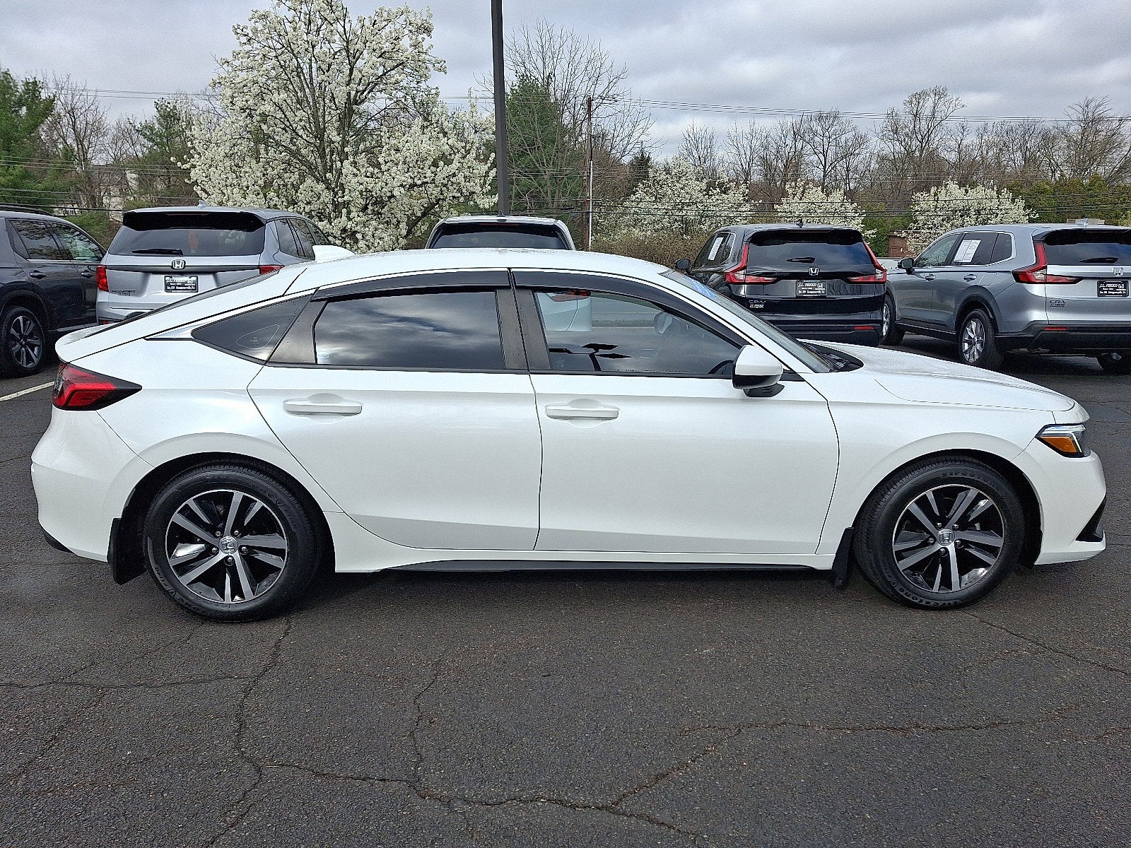 2023 Honda Civic Hatchback LX