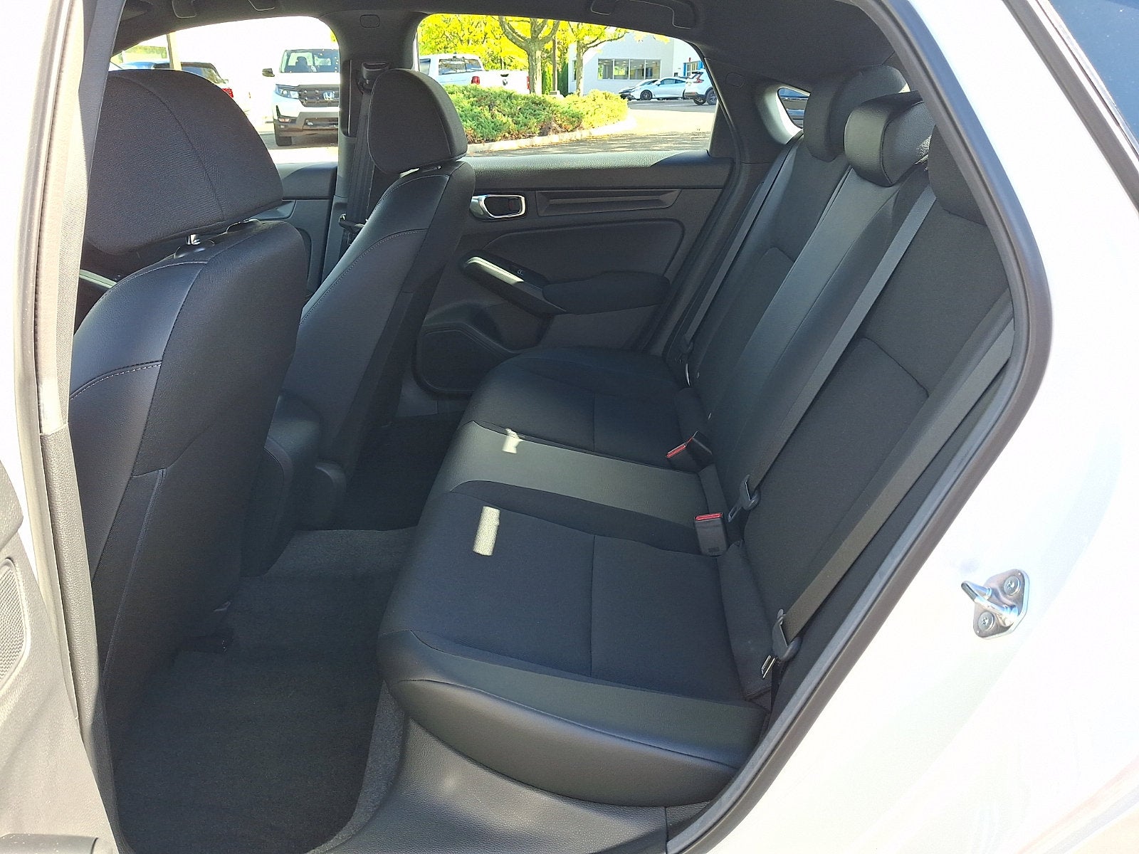 2025 Honda Civic Hatchback Sport - Photo 10