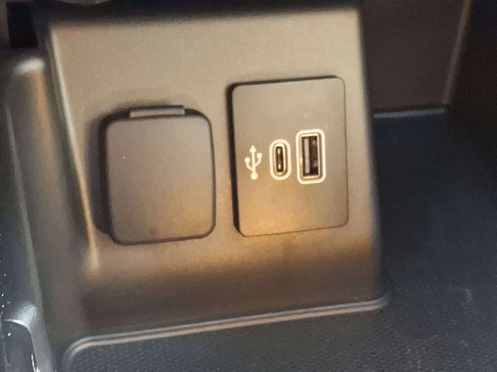 2025 Ford Explorer Active - Photo 25