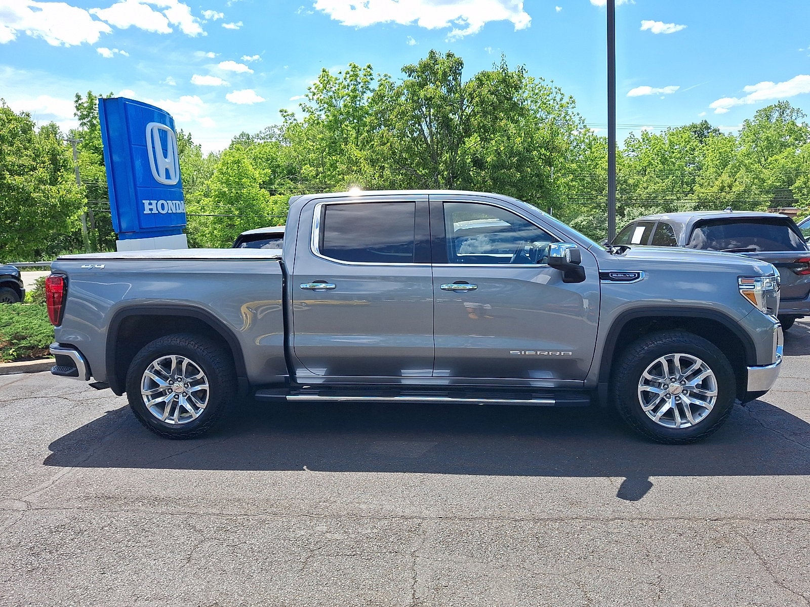 2019 GMC Sierra 1500 SLT
