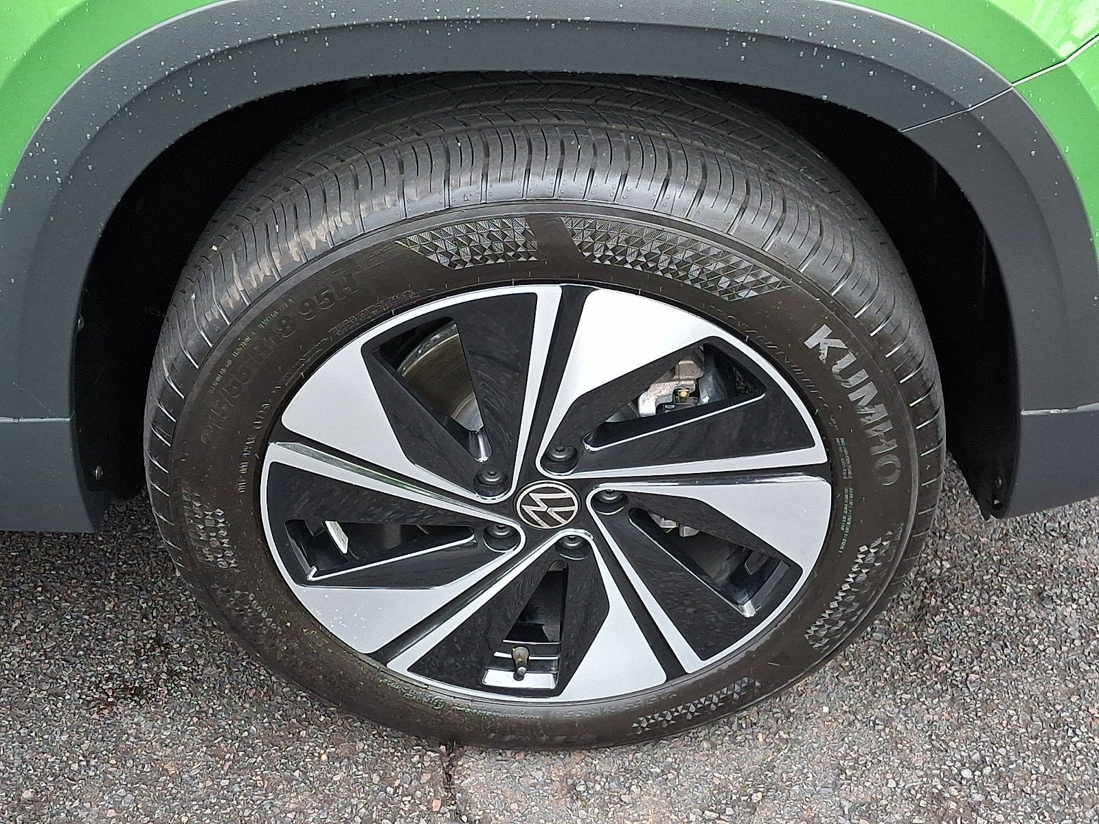 2026 Volkswagen Taos SE