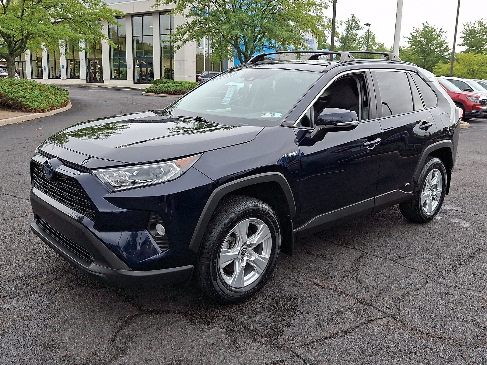 2020 Toyota RAV4 Hybrid XLE