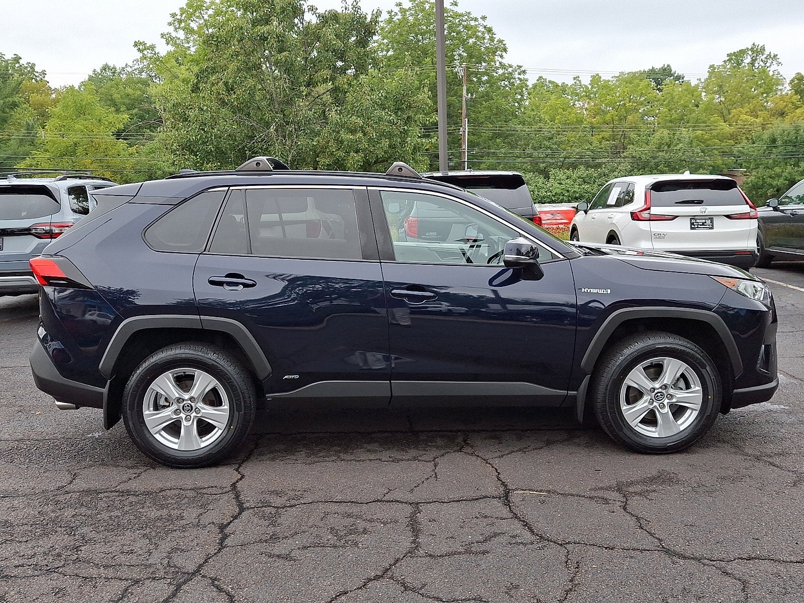 2020 Toyota RAV4 Hybrid XLE
