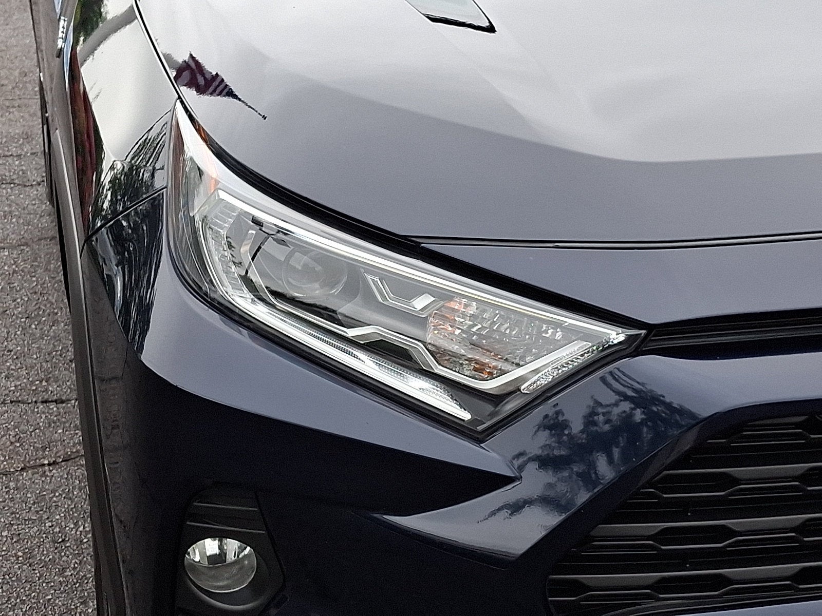 2020 Toyota RAV4 Hybrid XLE