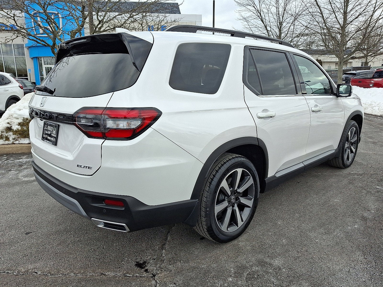 2023 Honda Pilot Elite