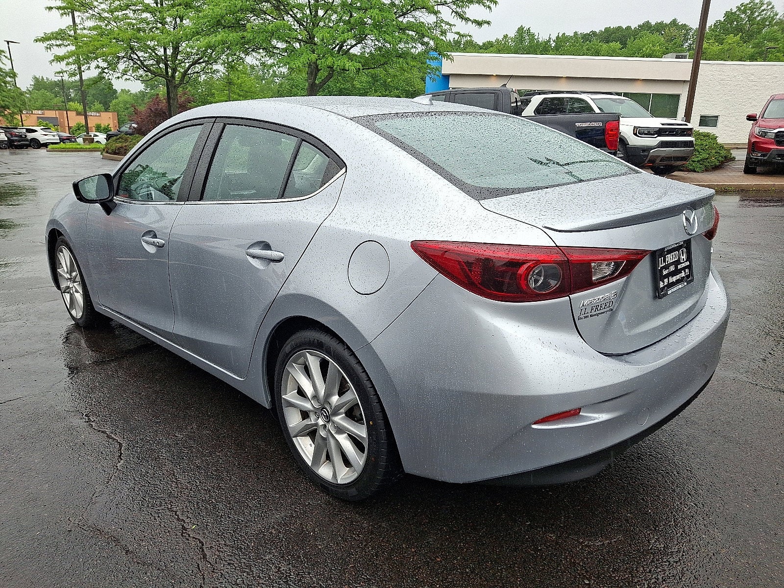 2017 Mazda Mazda3 4-Door Grand Touring