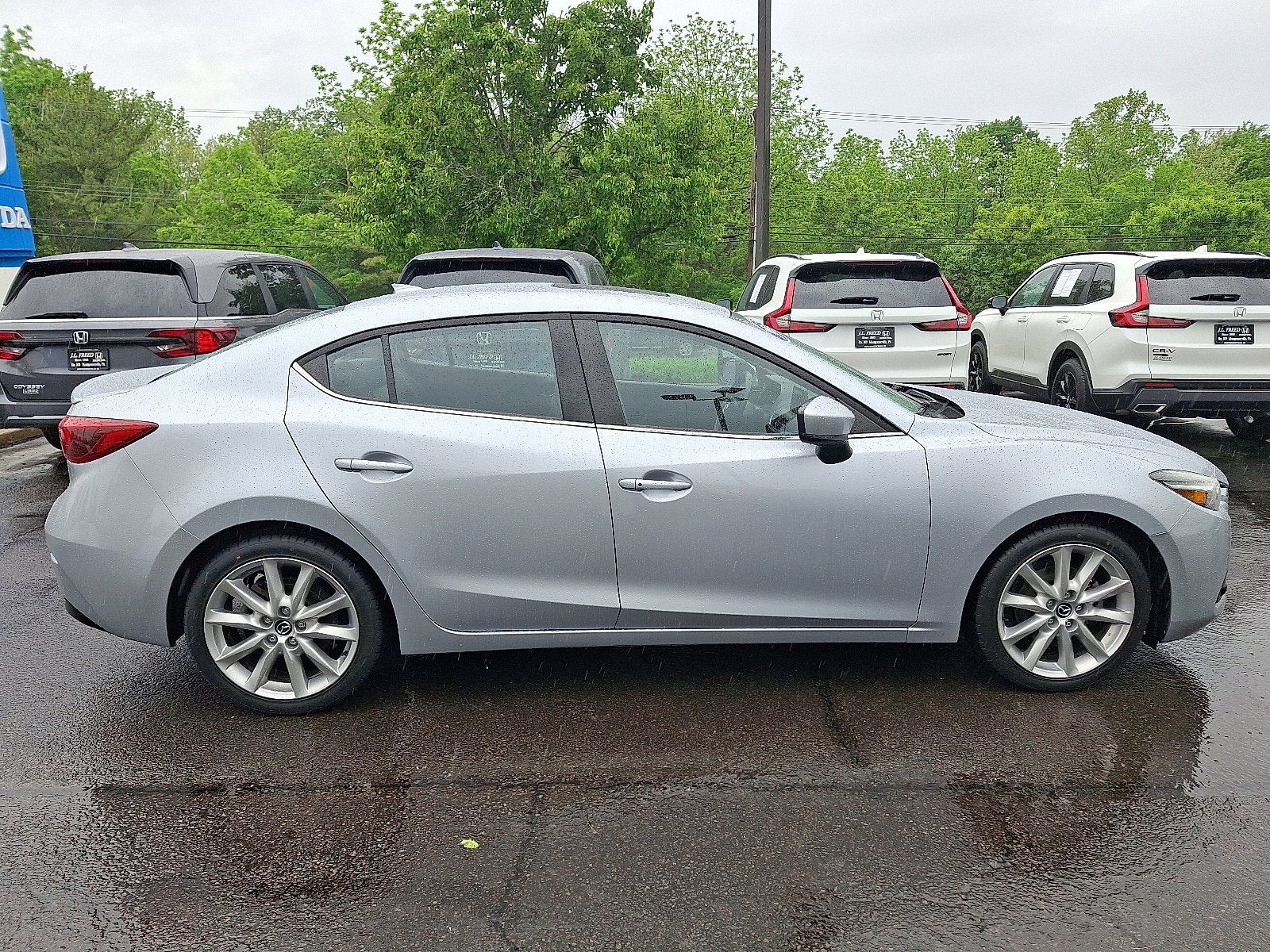2017 Mazda Mazda3 4-Door Grand Touring
