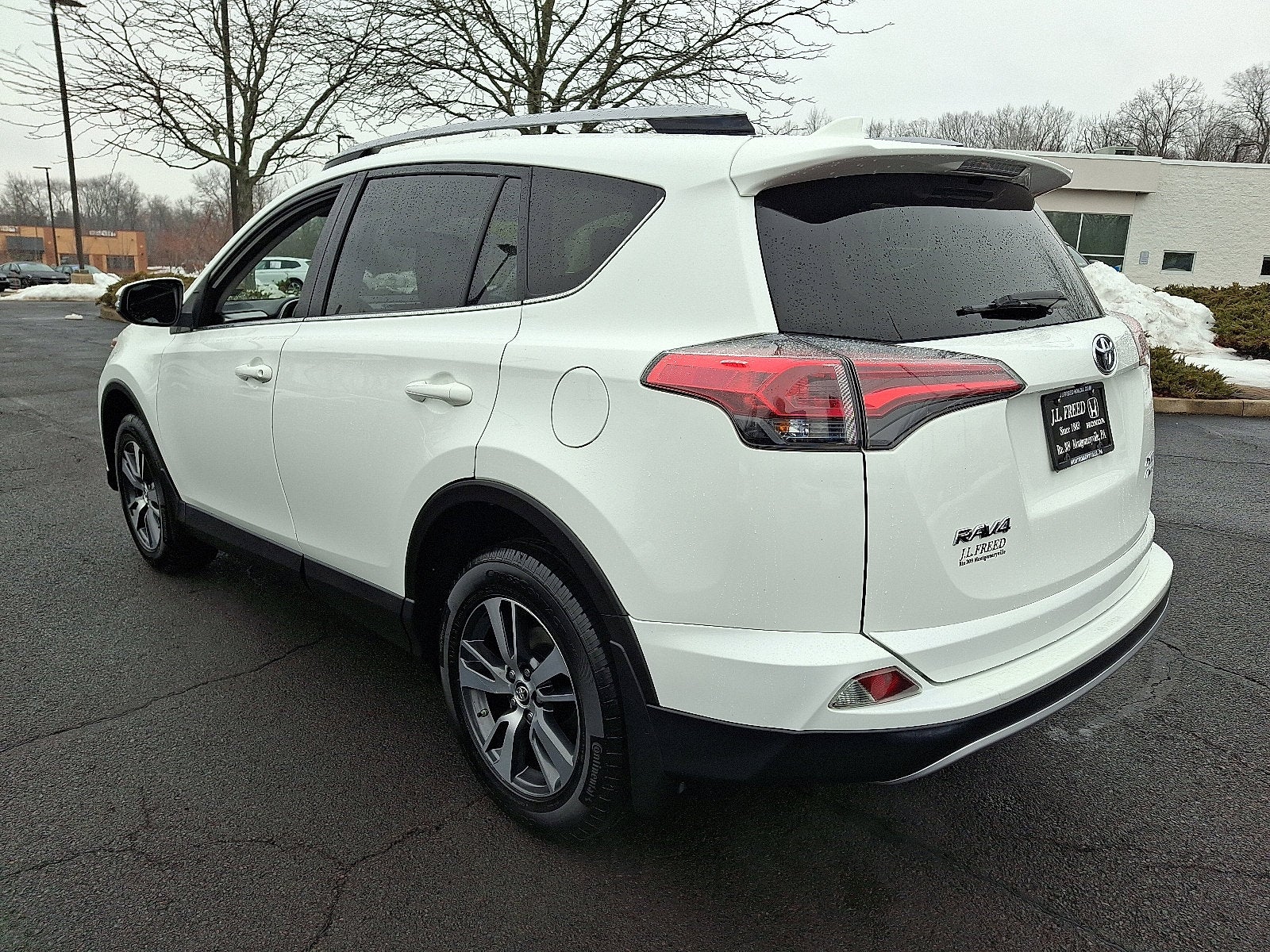 2018 Toyota RAV4 XLE